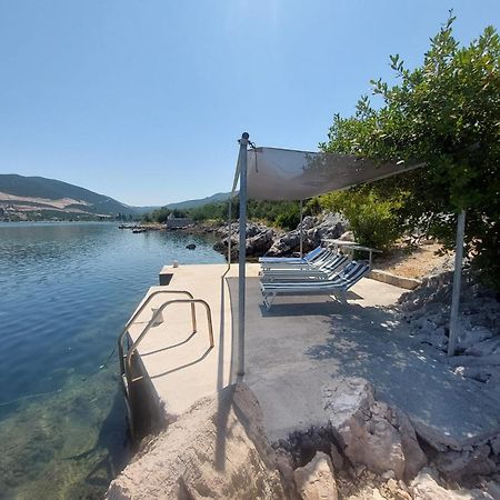 Apartments By The Sea Zuronja, Peljesac - 13202 Putniković Buitenkant foto