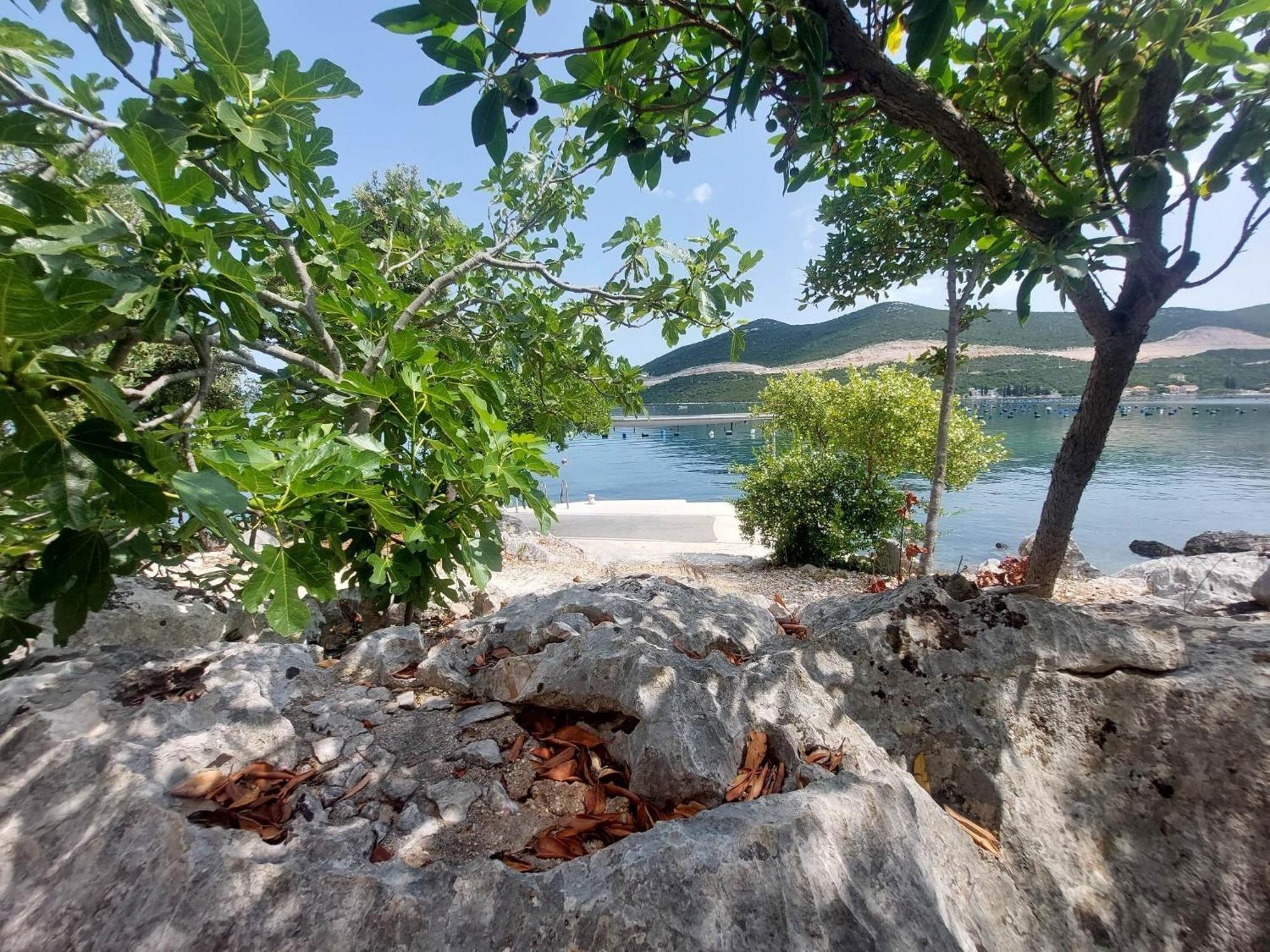 Apartments By The Sea Zuronja, Peljesac - 13202 Putniković Buitenkant foto